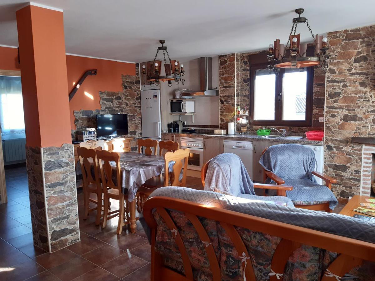 Casa Rural Mi Descanso Valdefuentes de Sangusin Екстер'єр фото