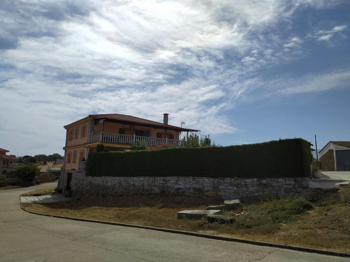 Casa Rural Mi Descanso Valdefuentes de Sangusin Екстер'єр фото