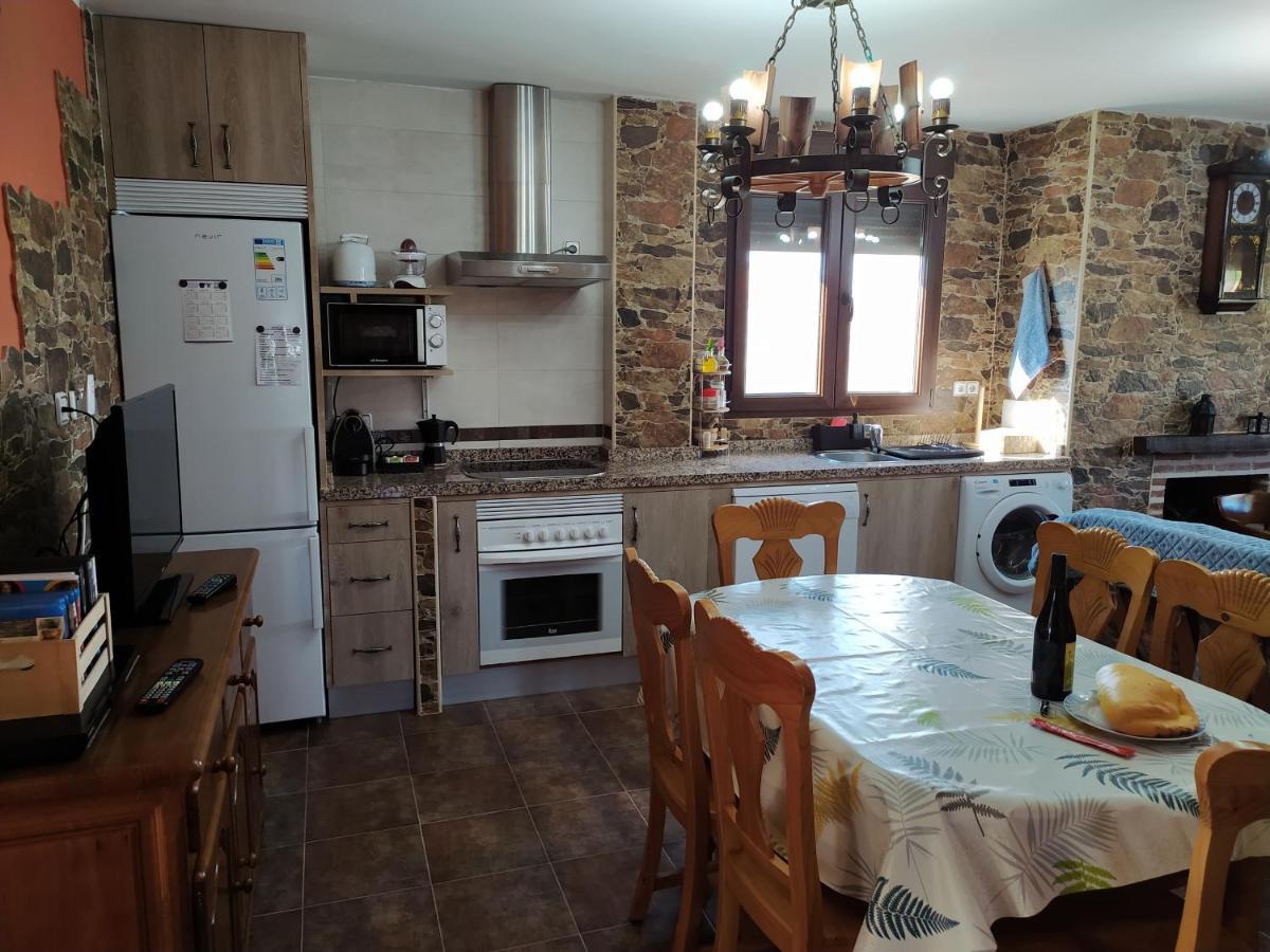 Casa Rural Mi Descanso Valdefuentes de Sangusin Екстер'єр фото